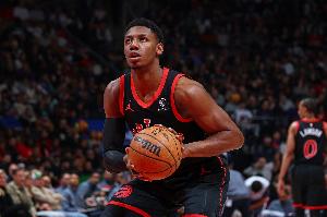 星空体育-表现出色！巴雷特22中12&amp;三分7中4砍31分5板5助 正负值+19