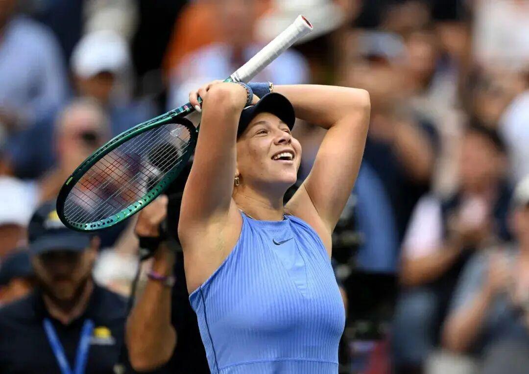 星空体育-阿尼西莫娃的球拍上，刻着所有抑郁症患者的勇气